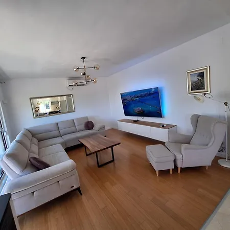 Apartment Sea Stone