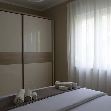 Sea Stone Apartment