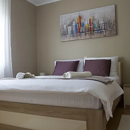 Sea Stone Apartment *