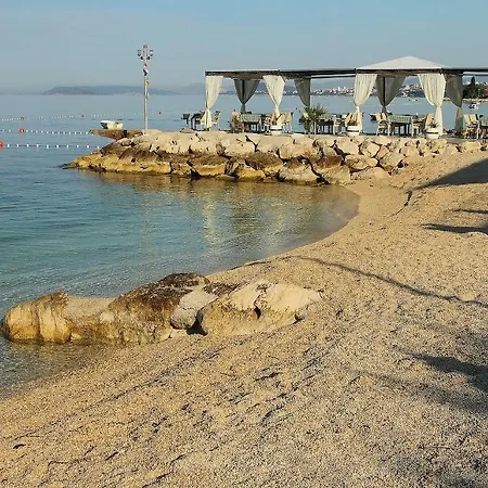 Apartment Sea Stone